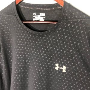 Men’s Under Armour short sleeve shirt.
